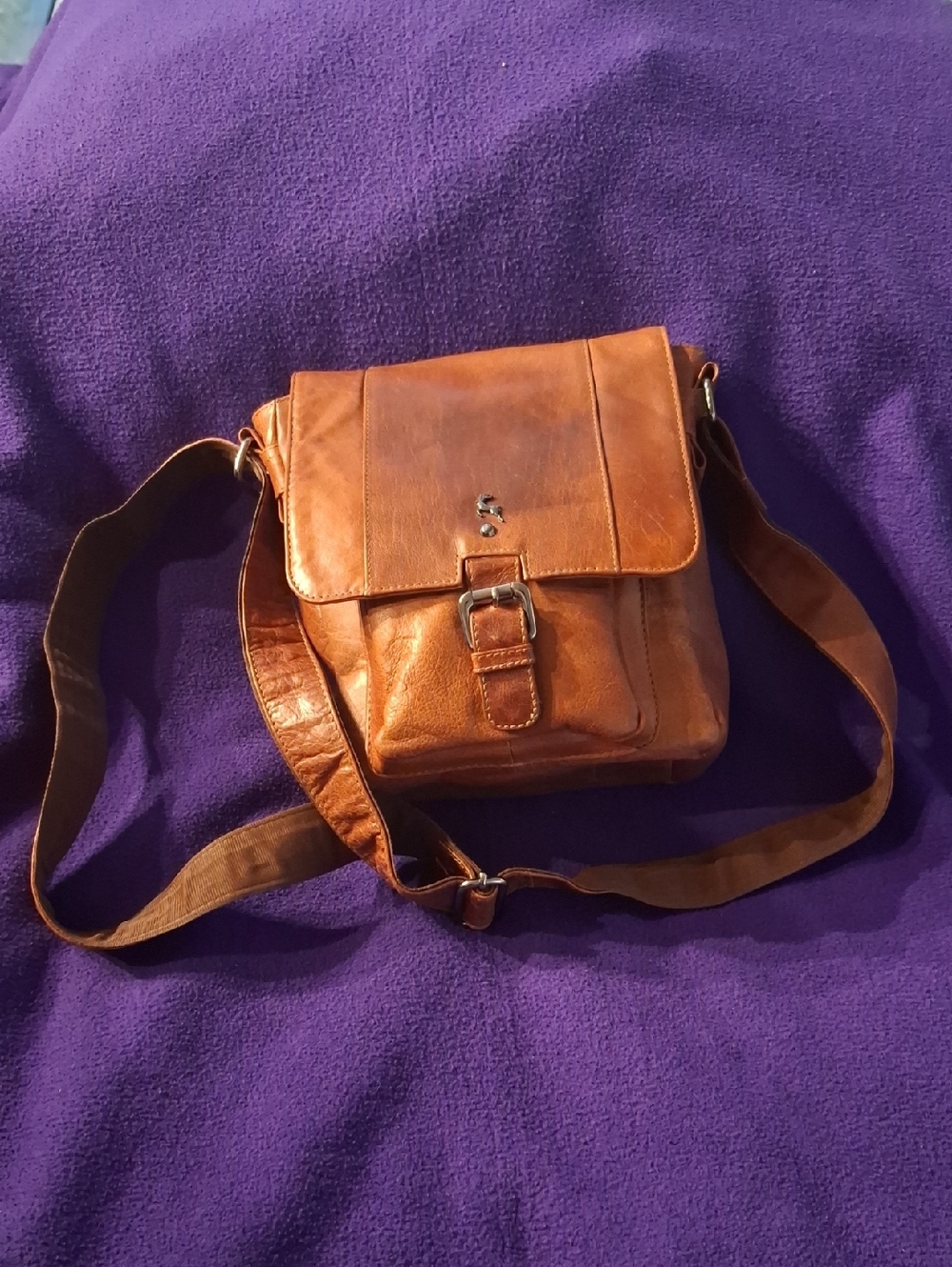 Urban Vintage Brown Leather Crossbody Bag - Picture 2 of 5